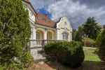 Residence in Buda surrounded by a nature reserve