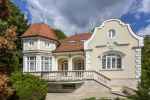 Residence in Buda surrounded by a nature reserve