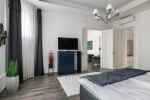 Panoramic 3-Bedroom Apartment in Downtown - picture 7 title=