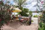 Property on the Danube with a restaurant and guesthouse with everlasting panoramic view