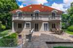 Classical panoramic family villa with exclusive Buda side location