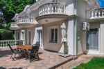 Classical panoramic family villa with exclusive Buda side location