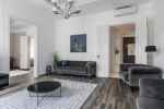 Panoramic 3-Bedroom Apartment in Downtown - picture 11 title=